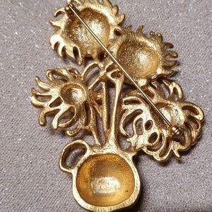 Jewelry - Vintage Floral Brooch Jewelry - Vintage Floral Brooch